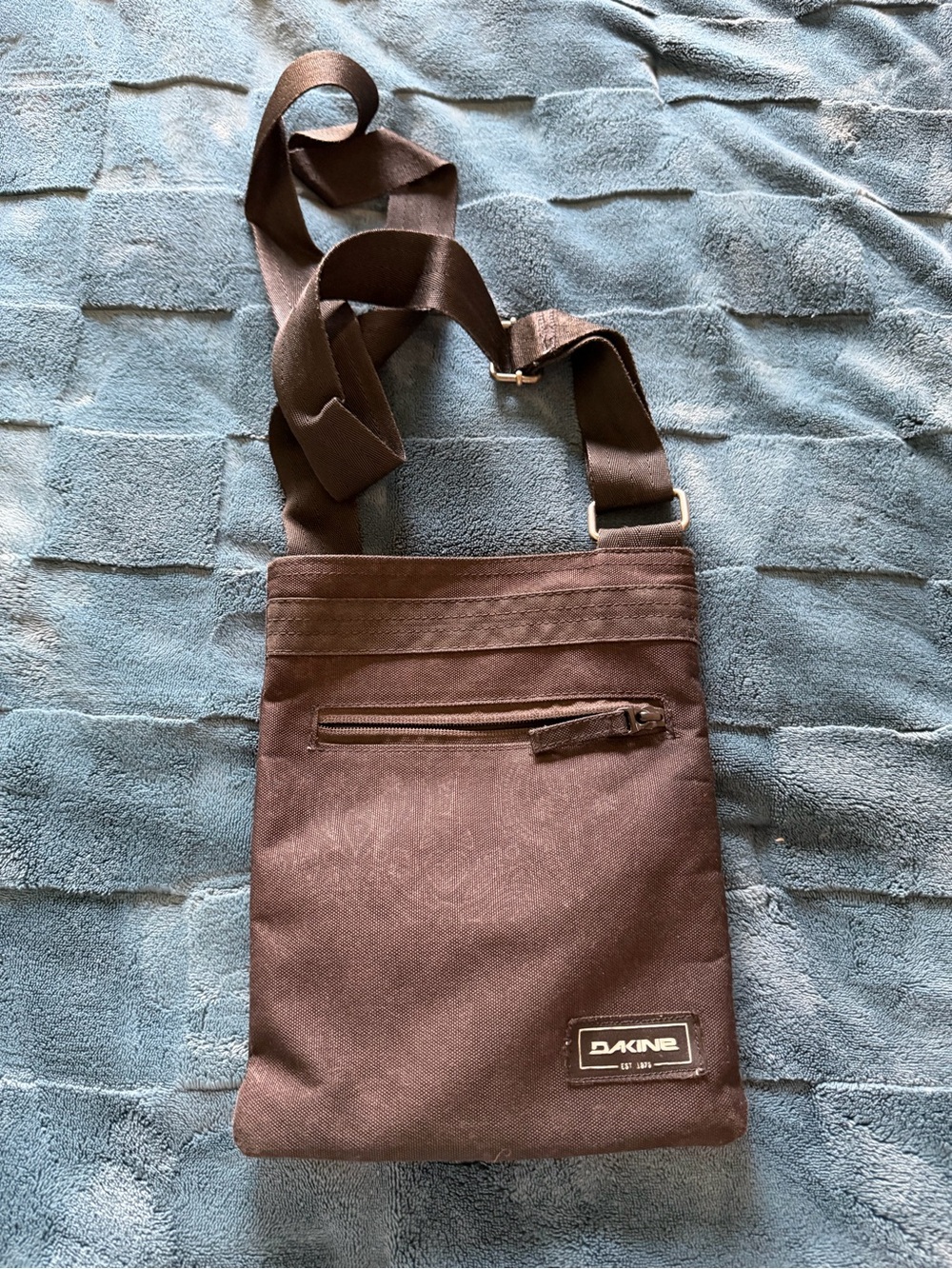 Dakine small purse